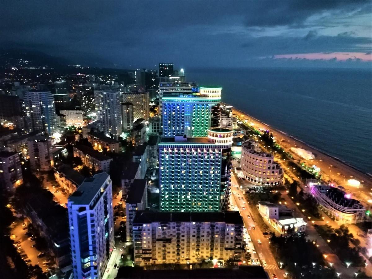 Orbi City Sun Tower 43 Floor Batumi Esterno foto