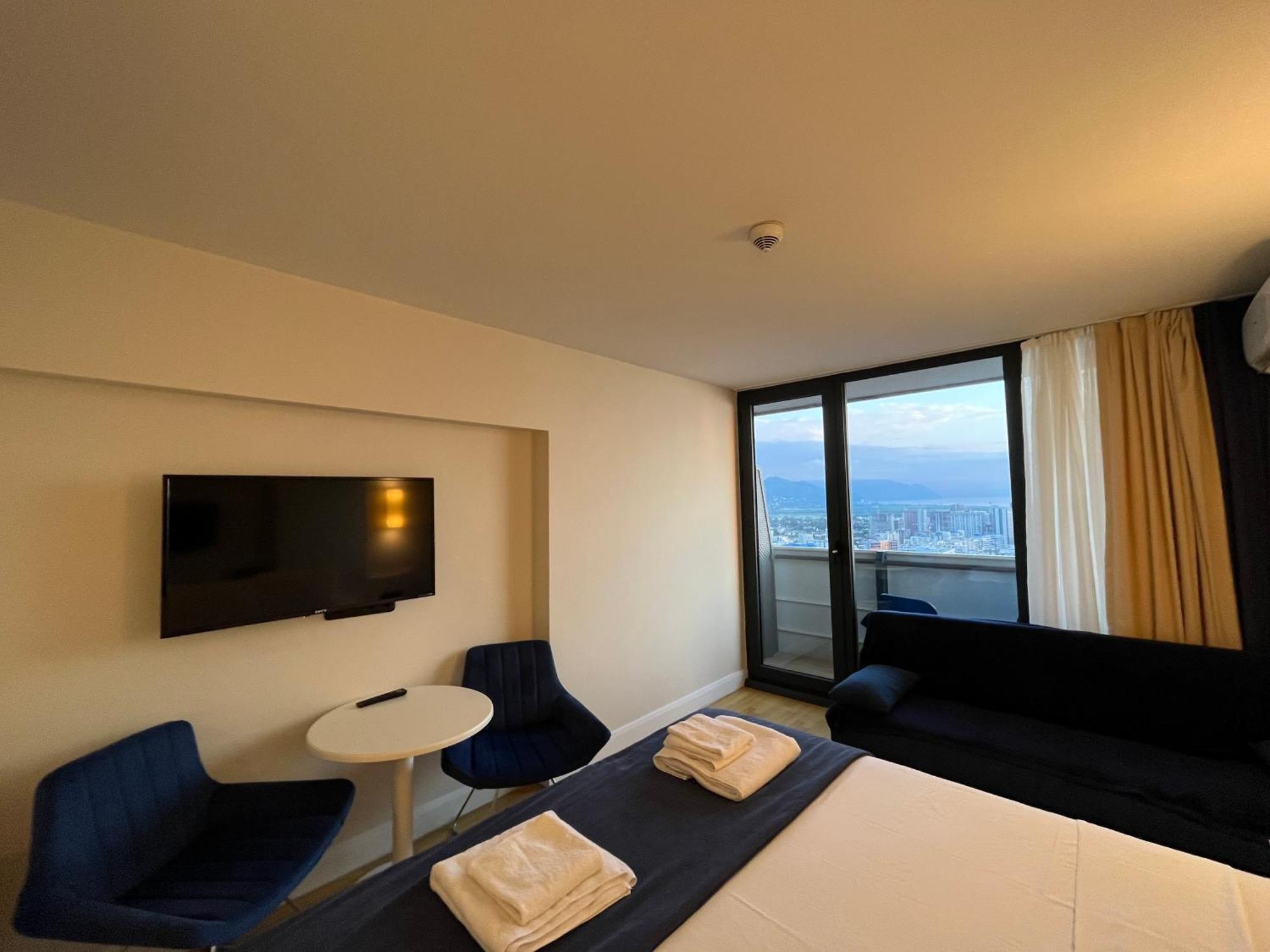 Orbi City Sun Tower 43 Floor Batumi Esterno foto