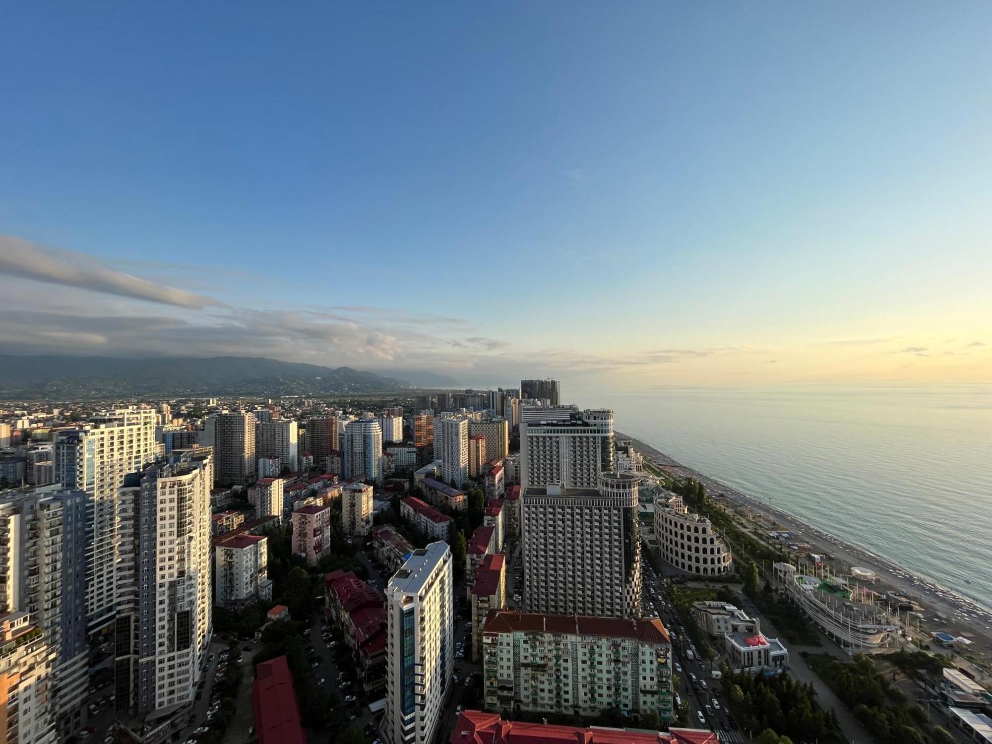 Orbi City Sun Tower 43 Floor Batumi Esterno foto