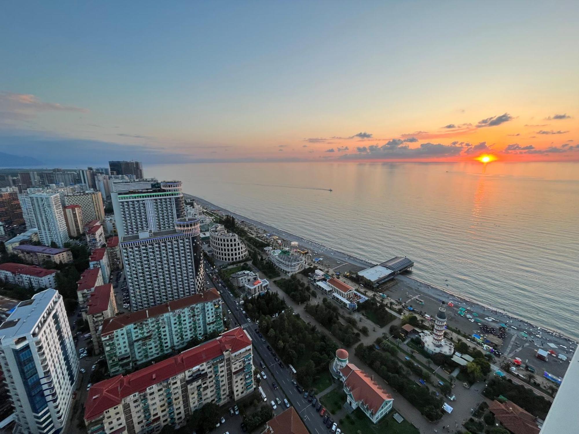 Orbi City Sun Tower 43 Floor Batumi Esterno foto
