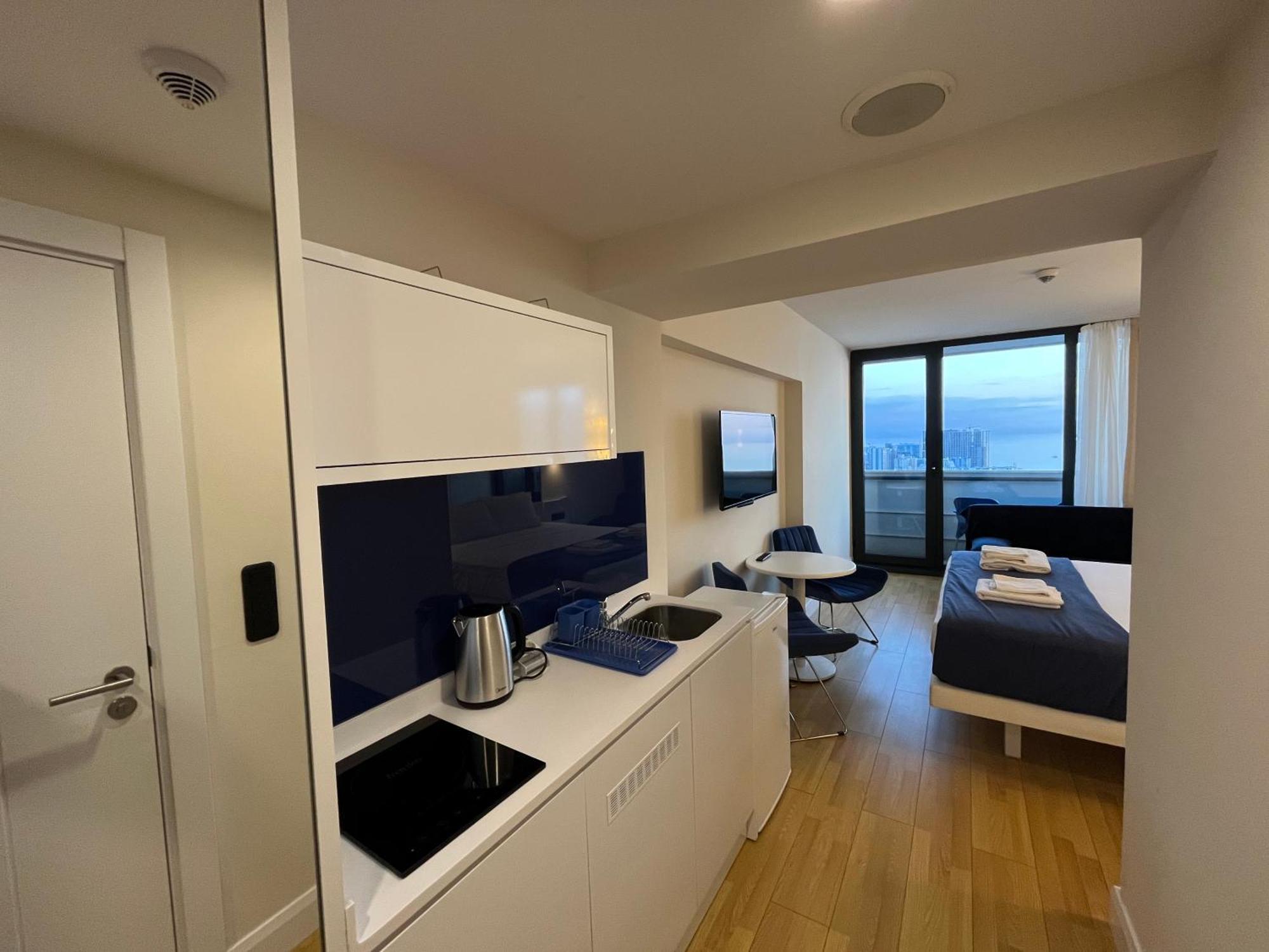 Orbi City Sun Tower 43 Floor Batumi Esterno foto
